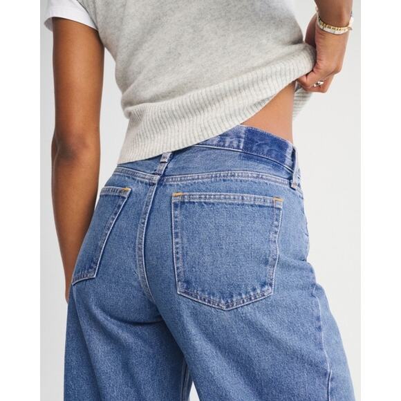 Abercrombie & Fitch Curve Love Barrel Jeans Medium Wash Denim Size 26 Mid Rise - Picture 4 of 10